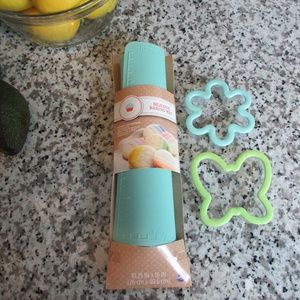 NWT Silicone Baking Mat & 2 cookie cutters 3 items